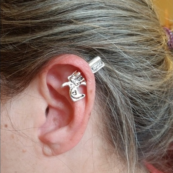 1Pair Fake Pistol Gun Shaped Stud Earrings NWT - Picture 5 of 8